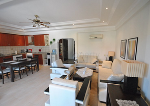 فيلا بتخطيط 3+1 على بعد 900 متر عن شاطئ البحر في منطقة كيمير – أنطاليا