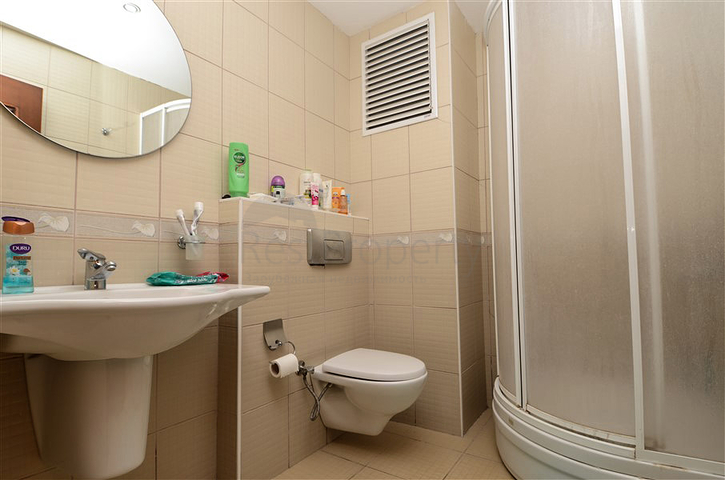 شقة واسعة على مسافة قريبة من البحر في منطقة توسمور – ألانيا