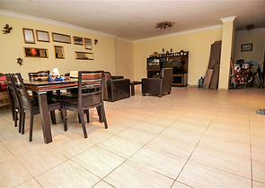 شقة واسعة على مسافة قريبة من البحر في منطقة توسمور – ألانيا