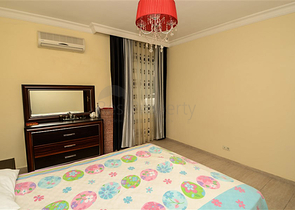 شقة واسعة على مسافة قريبة من البحر في منطقة توسمور – ألانيا