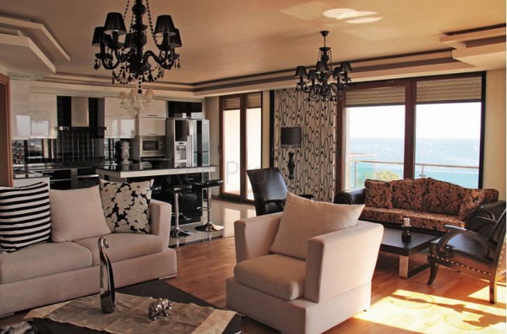 شقة مفروشة فاخرة بإطلالة بحرية وجبلية ساحرة في مدينة انطاليا