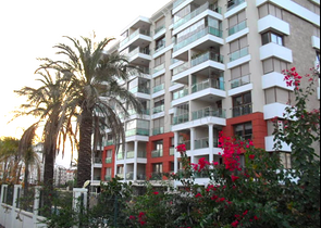 شقة مفروشة فاخرة بإطلالة بحرية وجبلية ساحرة في مدينة انطاليا