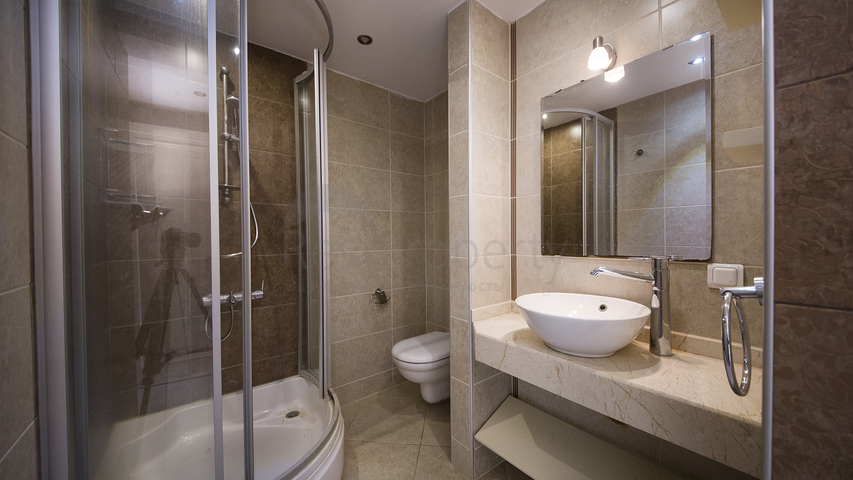                         فيلا فخمة مستقلة في سارير