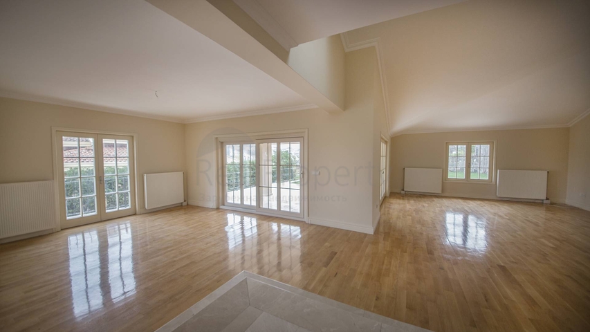                         فيلا فخمة مستقلة في سارير