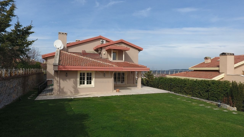                         فيلا فخمة مستقلة في سارير