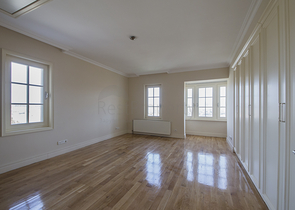                         فيلا فخمة مستقلة في سارير