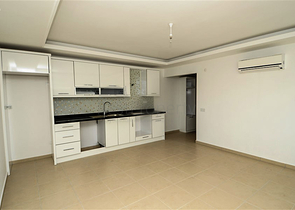 شقة بتخطيط 1+1 ضمن مجمع فاخر في منطقة أفسلار – ألانيا