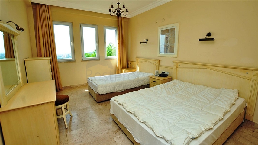 فيلا مفروشة بإطلالات خلابة وساحرة في منطقة كارجي جاك – ألانيا