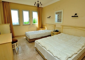 فيلا مفروشة بإطلالات خلابة وساحرة في منطقة كارجي جاك – ألانيا