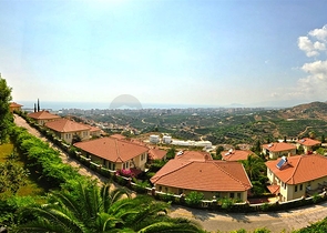 فيلا مفروشة بإطلالات خلابة وساحرة في منطقة كارجي جاك – ألانيا