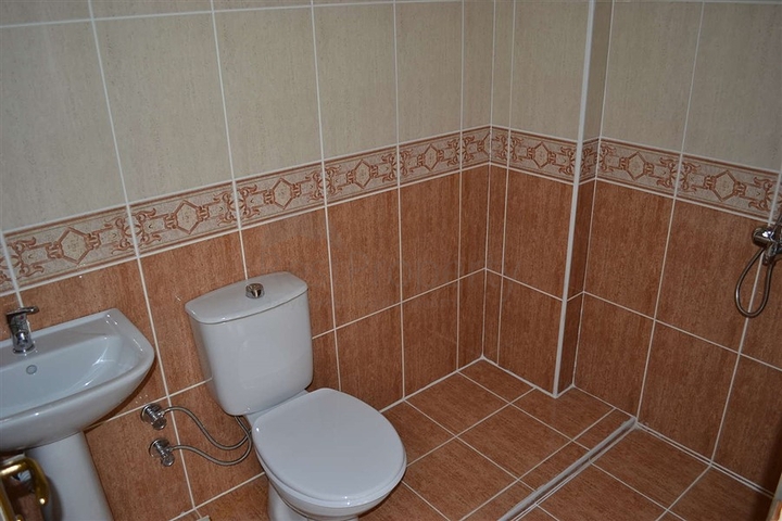 شقة واسعة ومشرقة في منطقة محمودلار – ألانيا