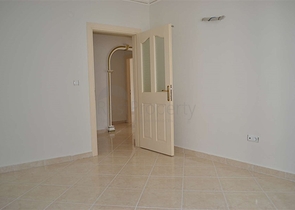 شقة واسعة ومشرقة في منطقة محمودلار – ألانيا