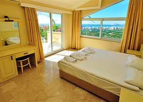 فيلا مفروشة بإطلالات ساحرة على البحر في منطقة كارجي جاك – ألانيا