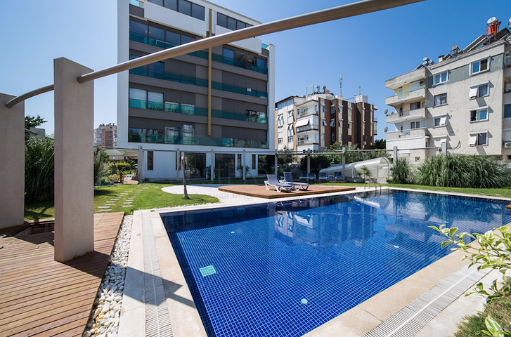 شقة بنتهاوس مفروشة فاخرة في منطقة لارا – أنطاليا