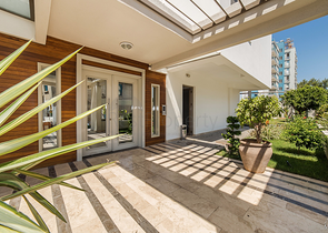 شقة بنتهاوس مفروشة فاخرة في منطقة لارا – أنطاليا