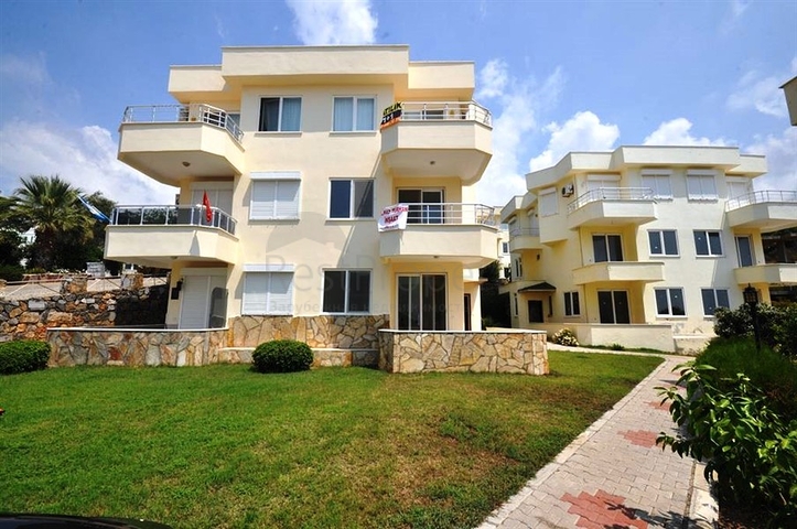 بنتهاوس بإطلالة بحرية مميزة في منطقة ديمرتاش – ألانيا