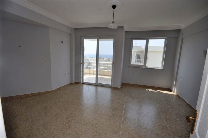 بنتهاوس بإطلالة بحرية مميزة في منطقة ديمرتاش – ألانيا