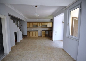 بنتهاوس بإطلالة بحرية مميزة في منطقة ديمرتاش – ألانيا