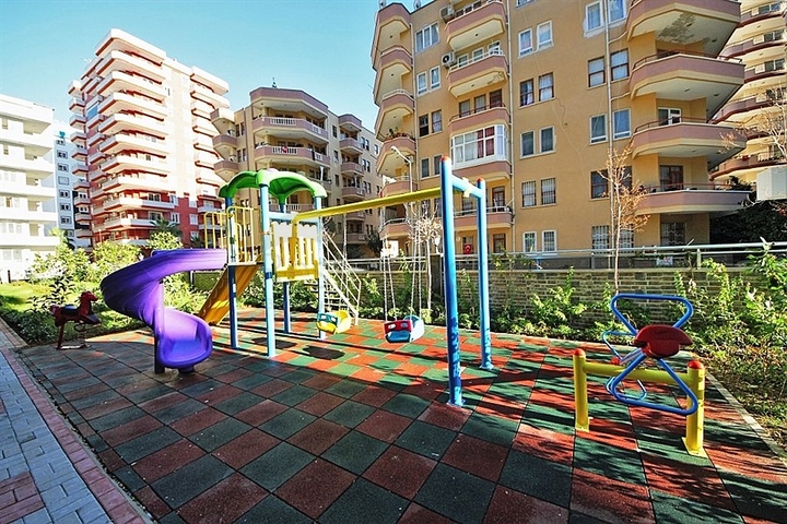 شقة بتخطيط 2+1 بسعر مناسب في منطقة محمودلار – ألانيا