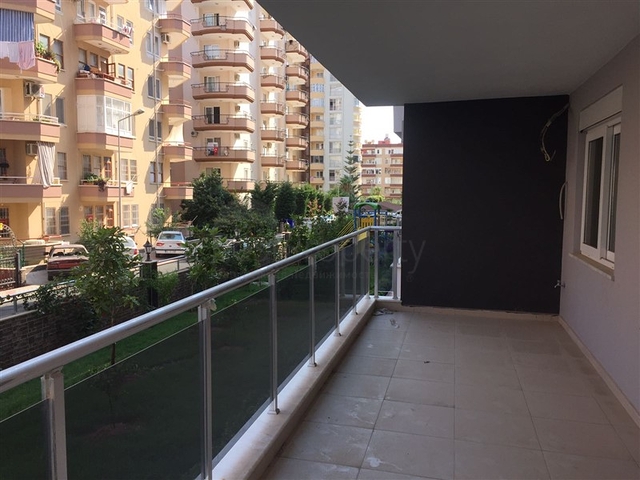 شقة بتخطيط 2+1 بسعر مناسب في منطقة محمودلار – ألانيا