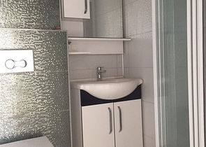 شقة بتخطيط 2+1 بسعر مناسب في منطقة محمودلار – ألانيا