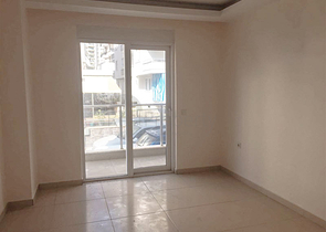 شقة بتخطيط 2+1 بسعر مناسب في منطقة محمودلار – ألانيا