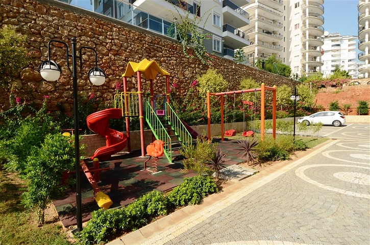 شقة بتخطيط 1+1 في منطقة توسمور – ألانيا