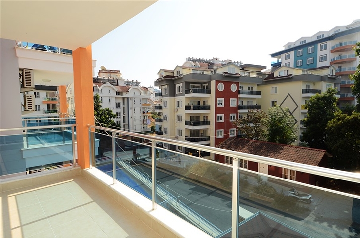 شقة بتخطيط 1+1 في منطقة توسمور – ألانيا