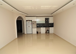 شقة بتخطيط 1+1 في منطقة توسمور – ألانيا