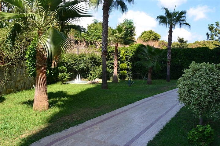 شقة بغرفتي نوم ضمن مجمع حديث في منطقة محمودلار – ألانيا