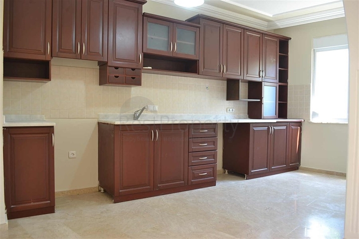 شقة بغرفتي نوم ضمن مجمع حديث في منطقة محمودلار – ألانيا