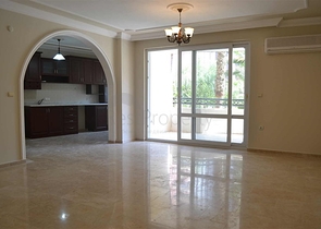 شقة بغرفتي نوم ضمن مجمع حديث في منطقة محمودلار – ألانيا