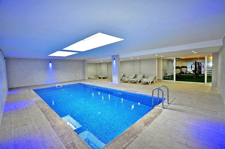 شقة مفروشة بإطلالة مباشرة على البحر في منطقة كاستل – ألانيا