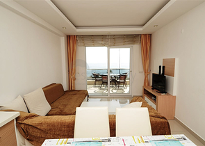 شقة مفروشة بإطلالة مباشرة على البحر في منطقة كاستل – ألانيا