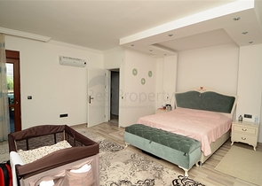 شقة واسعة مفروشة في منطقة كاستل – ألانيا