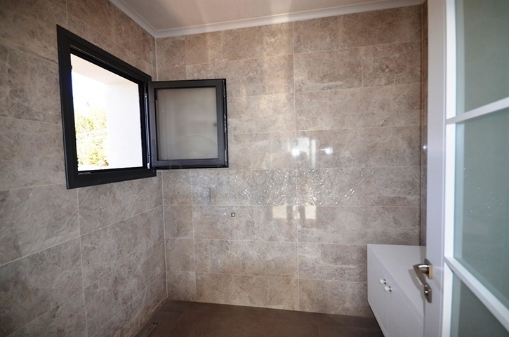 فيلا واسعة في فتحية 