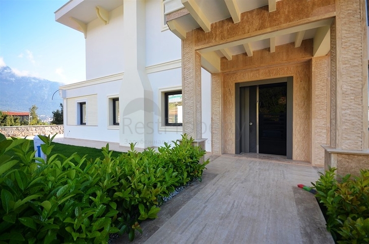 فيلا واسعة في فتحية 