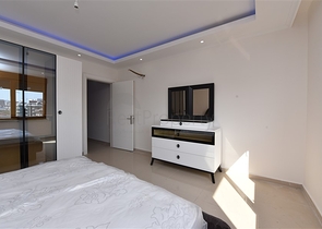 شقق ضمن مجمع سكني حديث على مقربة من البحر قيد الإنشاء في منطقة كاستل – ألانيا