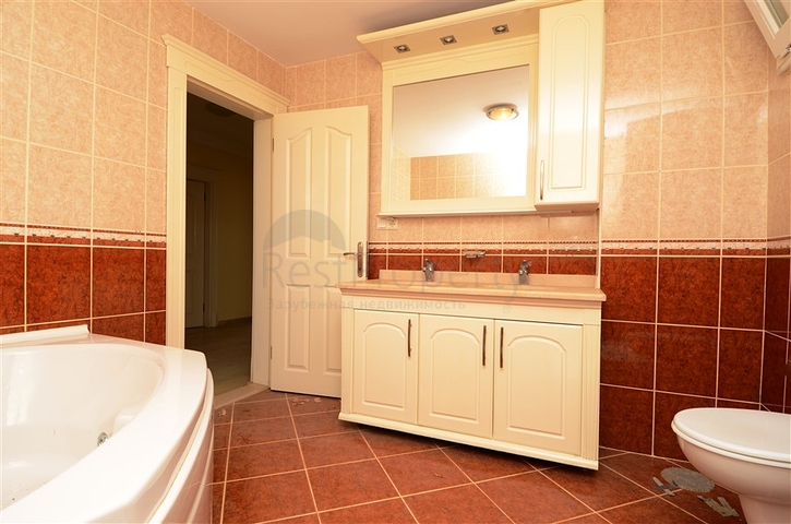 فيلا بإطلالة بحرية وجبلية في منطقة كارجي جاك – ألانيا