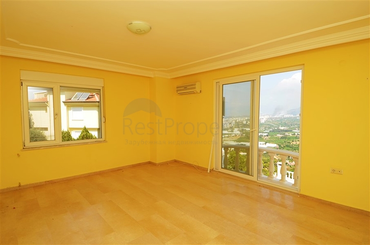 فيلا بإطلالة بحرية وجبلية في منطقة كارجي جاك – ألانيا