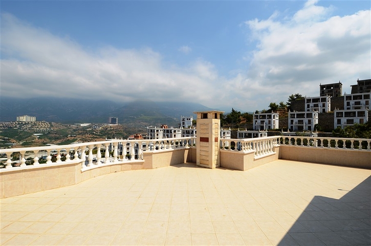 فيلا بإطلالة بحرية وجبلية في منطقة كارجي جاك – ألانيا