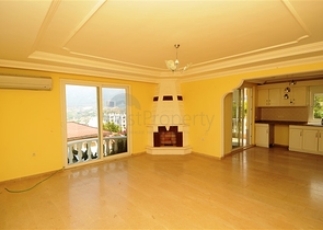 فيلا بإطلالة بحرية وجبلية في منطقة كارجي جاك – ألانيا