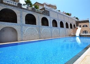 فيلا بإطلالة بحرية وجبلية في منطقة كارجي جاك – ألانيا