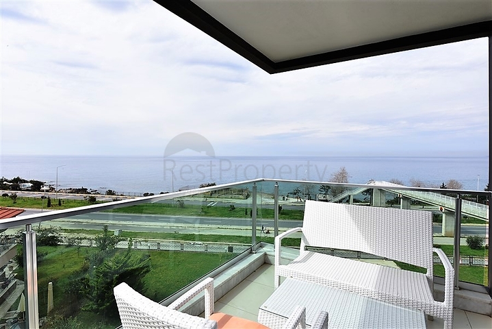 شقة فاخرة وبإطلالة بحرية مباشرة على البحر في منطقة كارجي جاك – ألانيا
