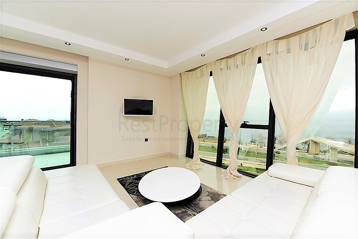 شقة فاخرة وبإطلالة بحرية مباشرة على البحر في منطقة كارجي جاك – ألانيا