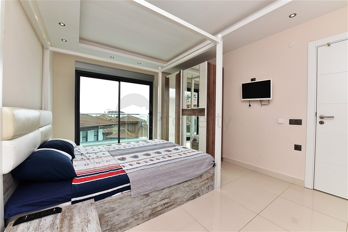 شقة فاخرة وبإطلالة بحرية مباشرة على البحر في منطقة كارجي جاك – ألانيا