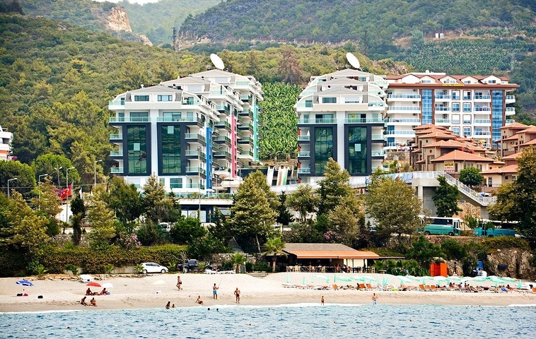 شقة فاخرة وبإطلالة بحرية مباشرة على البحر في منطقة كارجي جاك – ألانيا