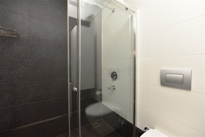 شقة فاخرة وبإطلالة بحرية مباشرة على البحر في منطقة كارجي جاك – ألانيا