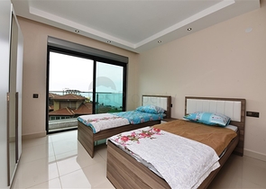 شقة فاخرة وبإطلالة بحرية مباشرة على البحر في منطقة كارجي جاك – ألانيا