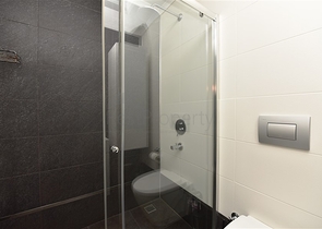 شقة فاخرة وبإطلالة بحرية مباشرة على البحر في منطقة كارجي جاك – ألانيا